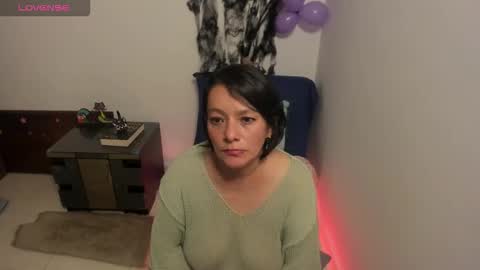 nuit_rose online show from November 4, 4:14 am