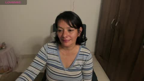 nuit_rose online show from April 6, 2:53 am