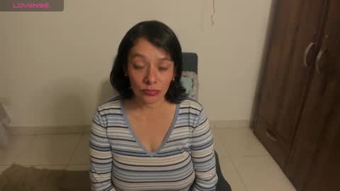 nuit_rose online show from March 30, 3:17 am