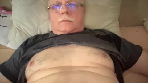 nukiss online show from November 18, 9:34 am