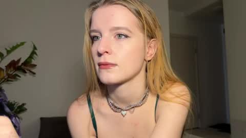 nura_foxx online show from February 21, 1:08 am