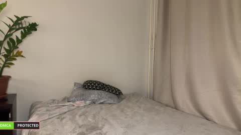 Snapshot of nura_foxx chatting on March 2, 3:45 am nura_foxx online show from March 2, 3:45 am