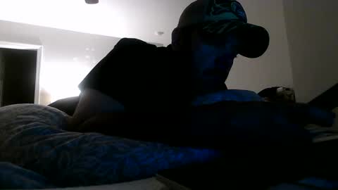 nuttincowboy727272 online show from April 1, 4:02 am