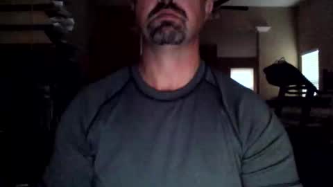 nvrenuff1979 online show from December 5, 12:58 pm