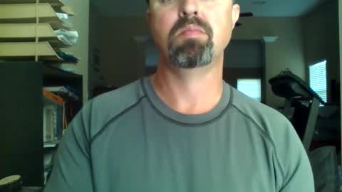 nvrenuff1979 online show from April 12, 12:31 pm