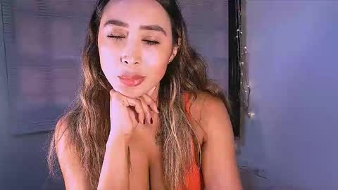 Nycole online show from October 22, 5:47 pm