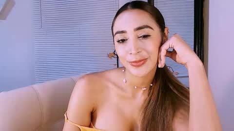 Nycole online show from January 15, 3:48 am