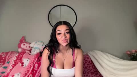 nylasinns online show from April 28, 12:19 am