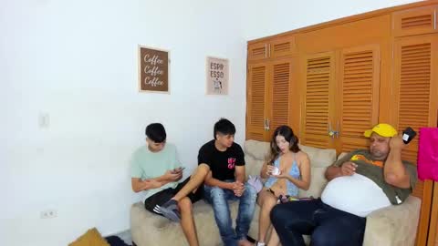 nympho_nathy_sophi online show from March 19, 1:05 pm