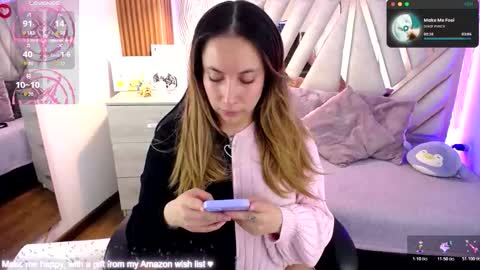 Alex   .    online show from March 29, 4:47 am