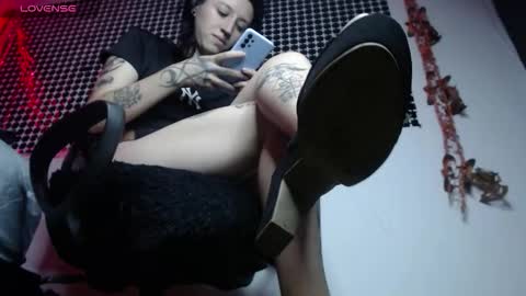 obey_missraven online show from November 12, 10:28 am