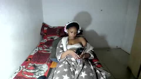 obsessedmimi online show from April 12, 4:27 am