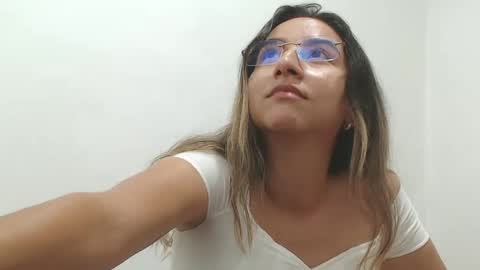 Val online show from March 30, 9:59 pm