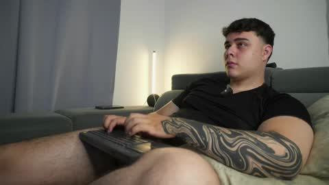 Snapshot of odin_blake chatting on September 13, 2:36 am ODIN online show from September 13, 2:36 am