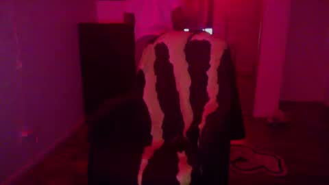 Snapshot of officialmoneyxxx chatting on January 14, 5:45 pm Money online show from January 14, 5:45 pm