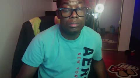 Snapshot of officialmoneyxxx chatting on December 7, 12:57 am Money online show from December 7, 12:57 am