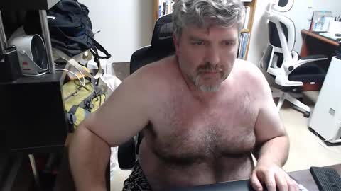 Woman message me men do not make demands and dont ask for pm only ladies. online show from May 6, 3:18 pm