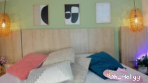 Holly online show from November 28, 11:28 am