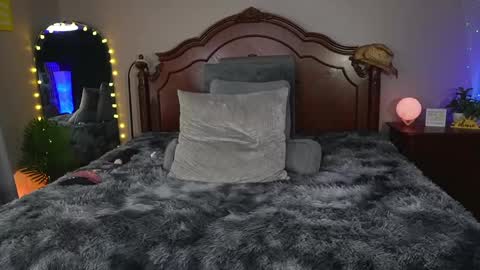 Snapshot of oh_lovely_girl chatting on September 15, 6:20 pm Gray online show from September 15, 6:20 pm