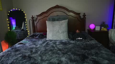 Snapshot of oh_lovely_girl chatting on January 17, 1:46 pm Gray online show from January 17, 1:46 pm