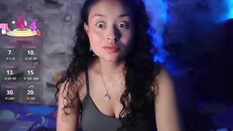 Snapshot of ohdaisy1 chatting on September 27, 12:08 am Nina online show from September 27, 12:08 am