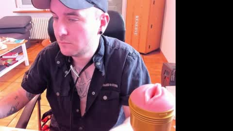Chris online show from May 4, 9:05 am