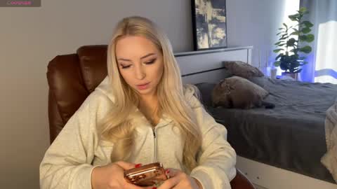 Emma online show from May 14, 1:59 am
