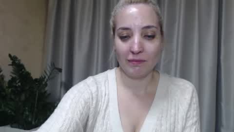 Mari online show from October 11, 5:49 pm