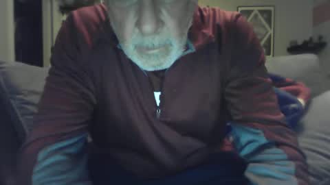 Snapshot of old_bald63 chatting on January 4, 10:27 am old_bald63 online show from January 4, 10:27 am