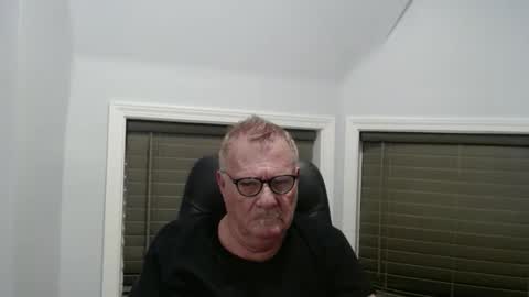 oldguybigd online show from May 11, 4:30 am