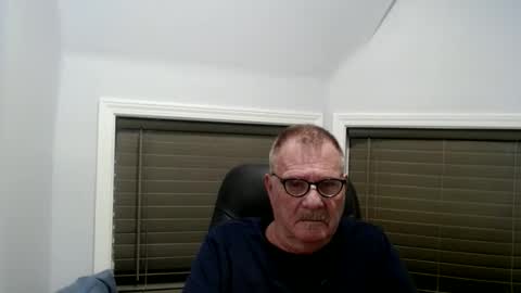 oldguybigd online show from May 24, 4:52 am