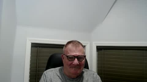 oldguybigd online show from May 22, 6:31 am