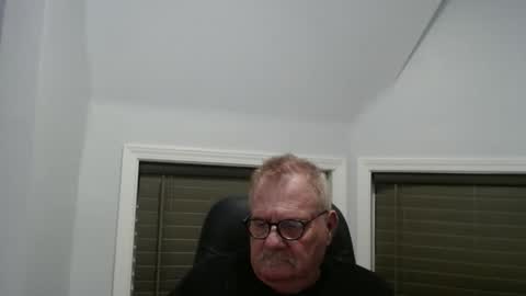 oldguybigd online show from May 14, 5:38 am