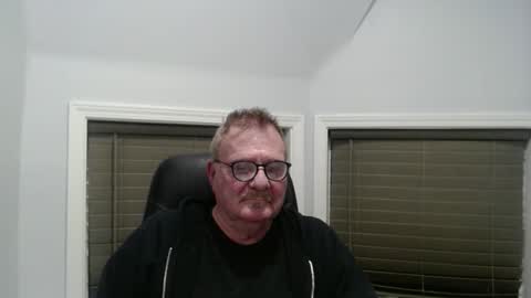 oldguybigd online show from December 17, 4:52 am