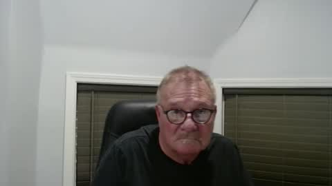 oldguybigd online show from May 9, 6:52 am