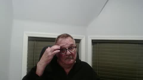 oldguybigd online show from May 20, 4:42 am