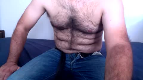 Snapshot of oldjeremy chatting on October 15, 9:43 am oldjeremy online show from October 15, 9:43 am