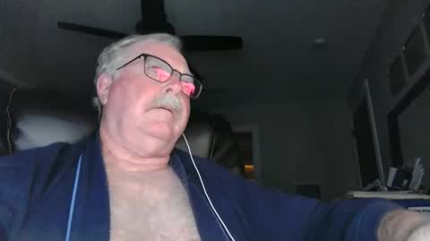 Snapshot of oldlakeguy chatting on March 11, 5:24 am OldLakeGuy online show from March 11, 5:24 am