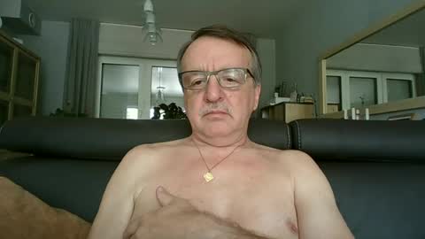 oldtimer160162493 online show from June 17, 1:05 pm