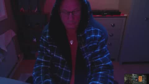 Snapshot of oldveteranuk chatting on October 31, 5:30 am oldveteranuk online show from October 31, 5:30 am