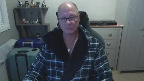 Snapshot of oldveteranuk chatting on September 18, 5:22 am oldveteranuk online show from September 18, 5:22 am