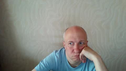 figaro online show from April 9, 1:28 pm