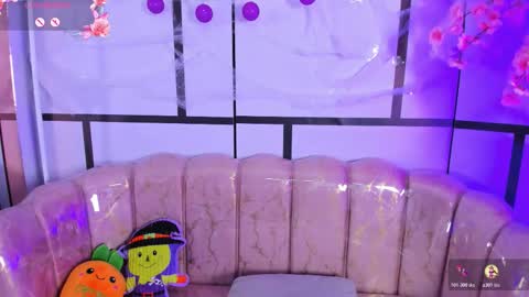 olive  online show from October 31, 5:19 am