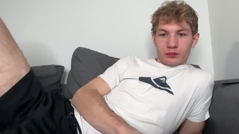 Oliver Beck online show from February 3, 2:03 am