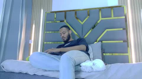 Oliver online show from March 22, 10:14 pm