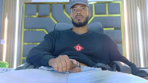 Oliver online show from March 31, 6:30 pm