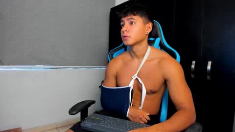 Oliver bray online show from September 28, 5:55 pm