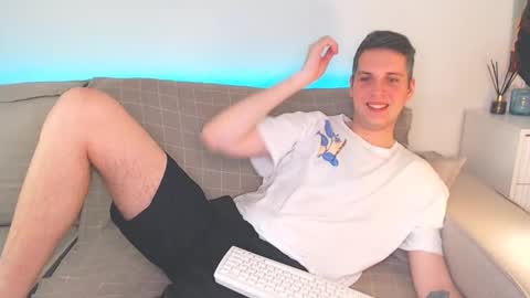 Oliver online show from February 8, 5:50 pm