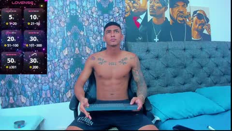 oliver_smith_2 online show from December 29, 3:57 pm