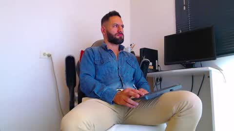 oliver online show from January 15, 1:53 pm